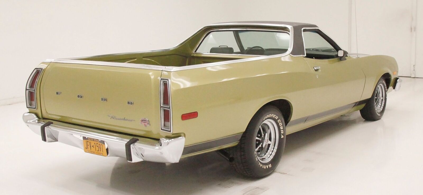 Ford-Ranchero-1973-4