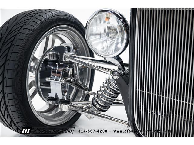 Ford-Roadster-1932-11