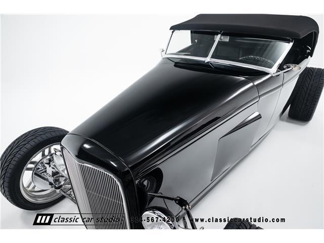 Ford-Roadster-1932-12