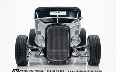 Ford-Roadster-1932-2