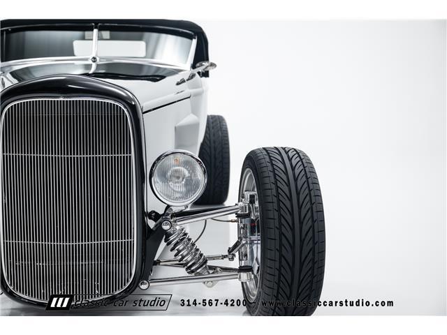 Ford-Roadster-1932-3