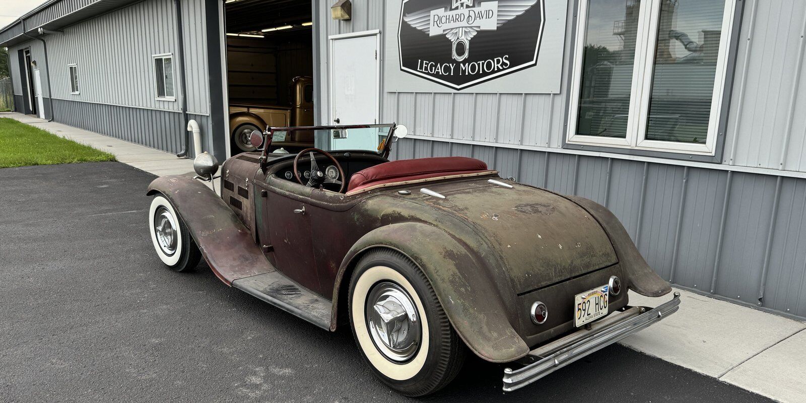 Ford-Roadster-1932-4