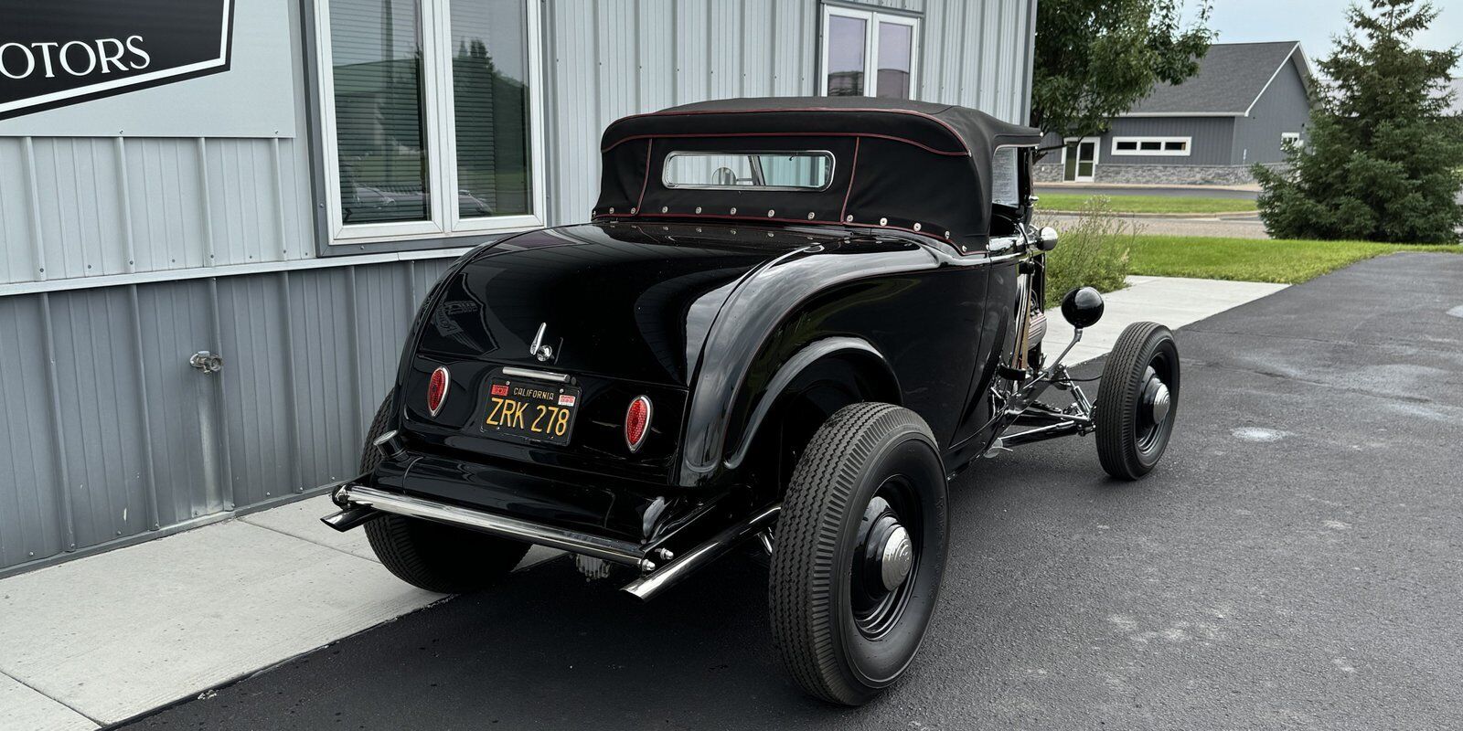 Ford-Roadster-1932-8