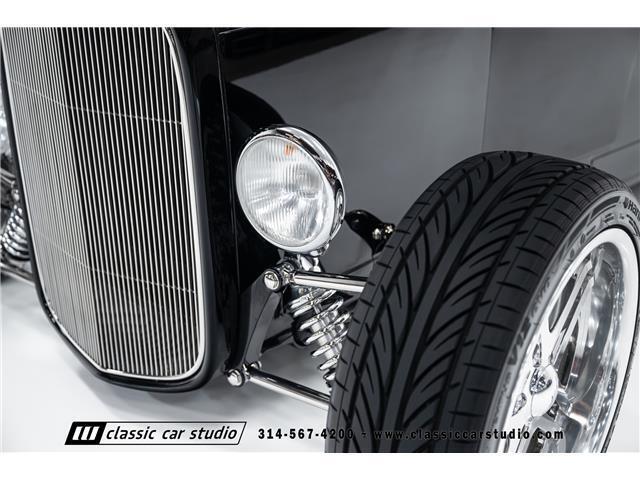 Ford-Roadster-1932-9