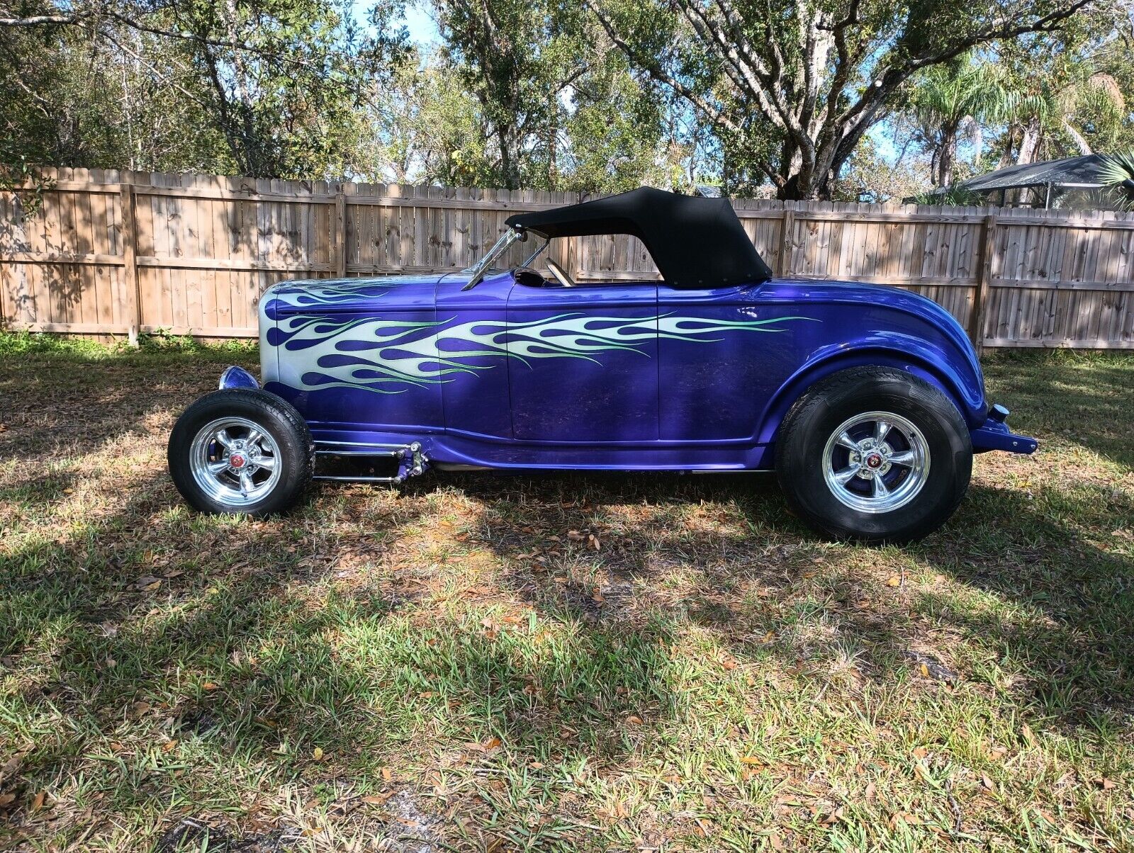 Ford-Roadster-Berline-1932-4