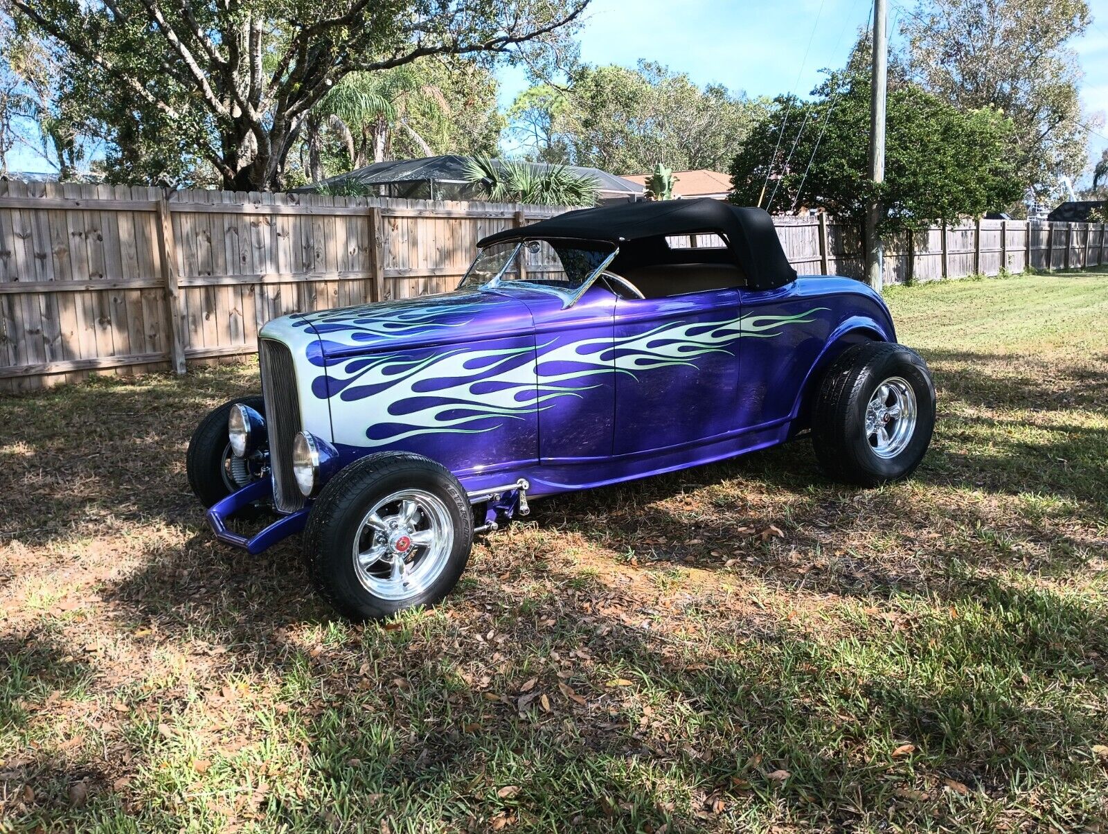 Ford-Roadster-Berline-1932-9