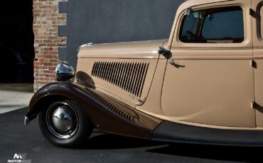 Ford-Sedan-Delivery-1934-11