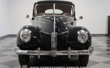 Ford-Standard-Berline-1940-17