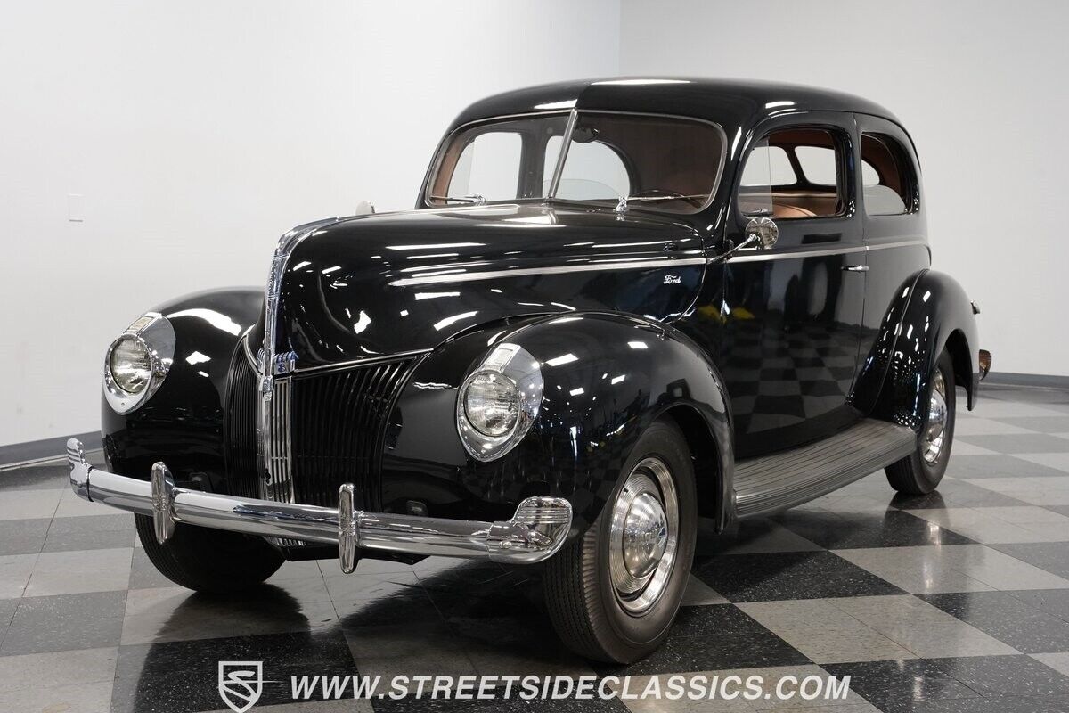 Ford-Standard-Berline-1940-18