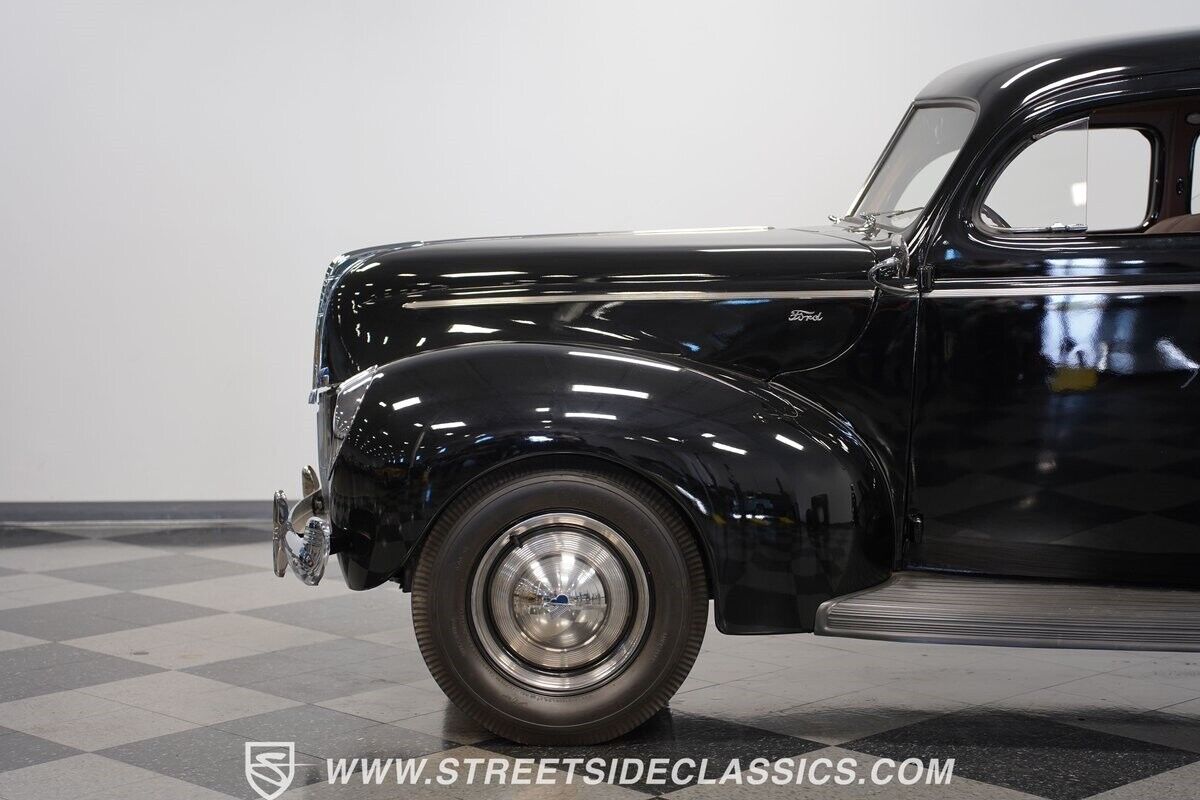 Ford-Standard-Berline-1940-23