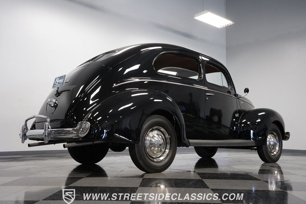 Ford-Standard-Berline-1940-27