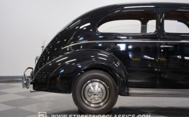 Ford-Standard-Berline-1940-29