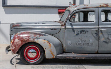 Ford-Standard-Deluxe-1940-11