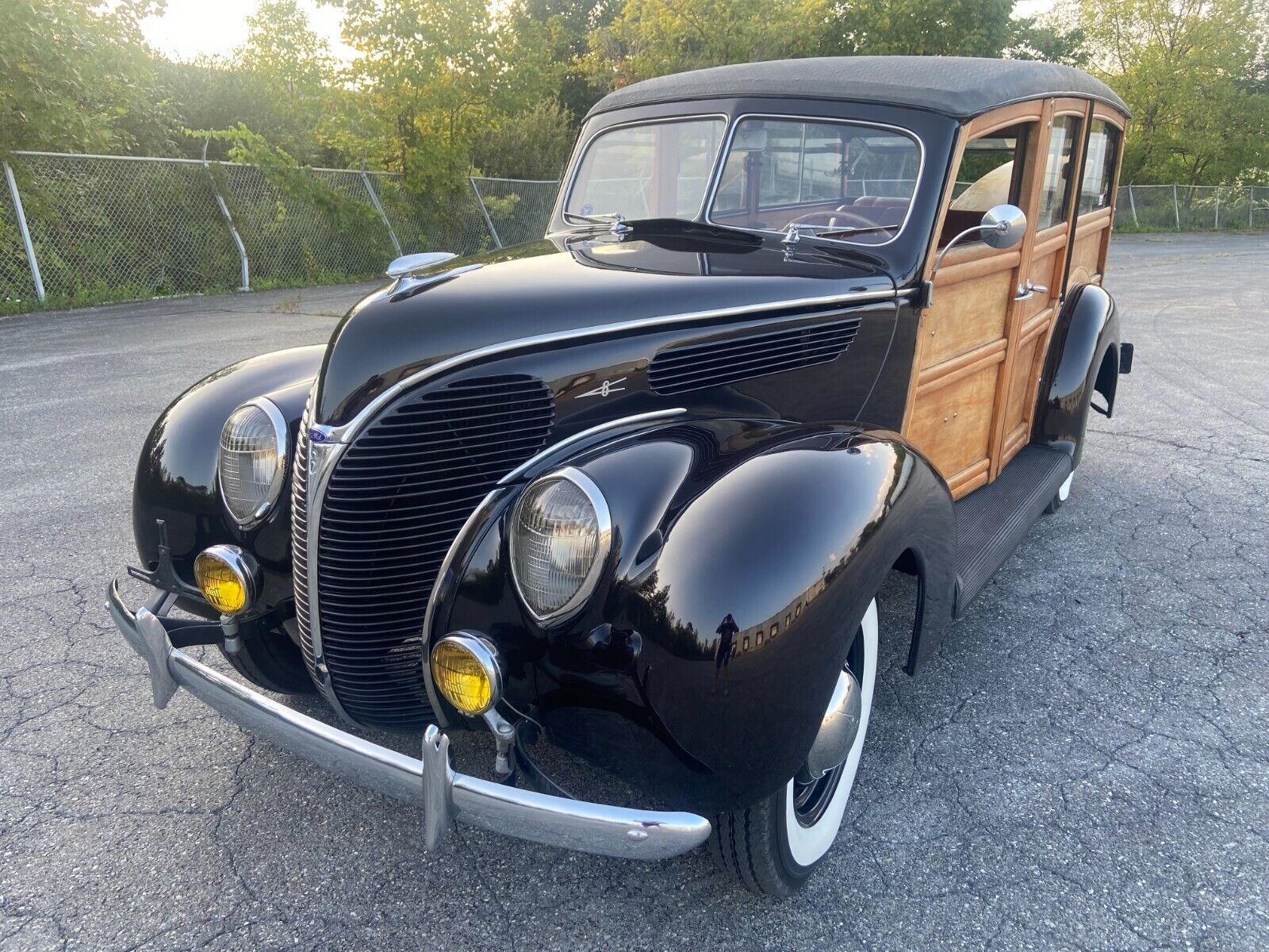 Ford-Station-Wagon-Break-1938-2