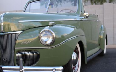 Ford-Super-DeLuxe-Cabriolet-1941-11