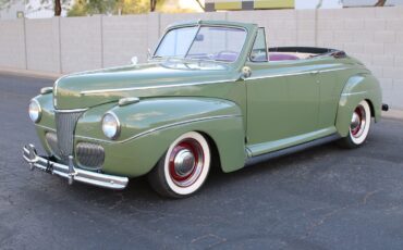 Ford-Super-DeLuxe-Cabriolet-1941-23