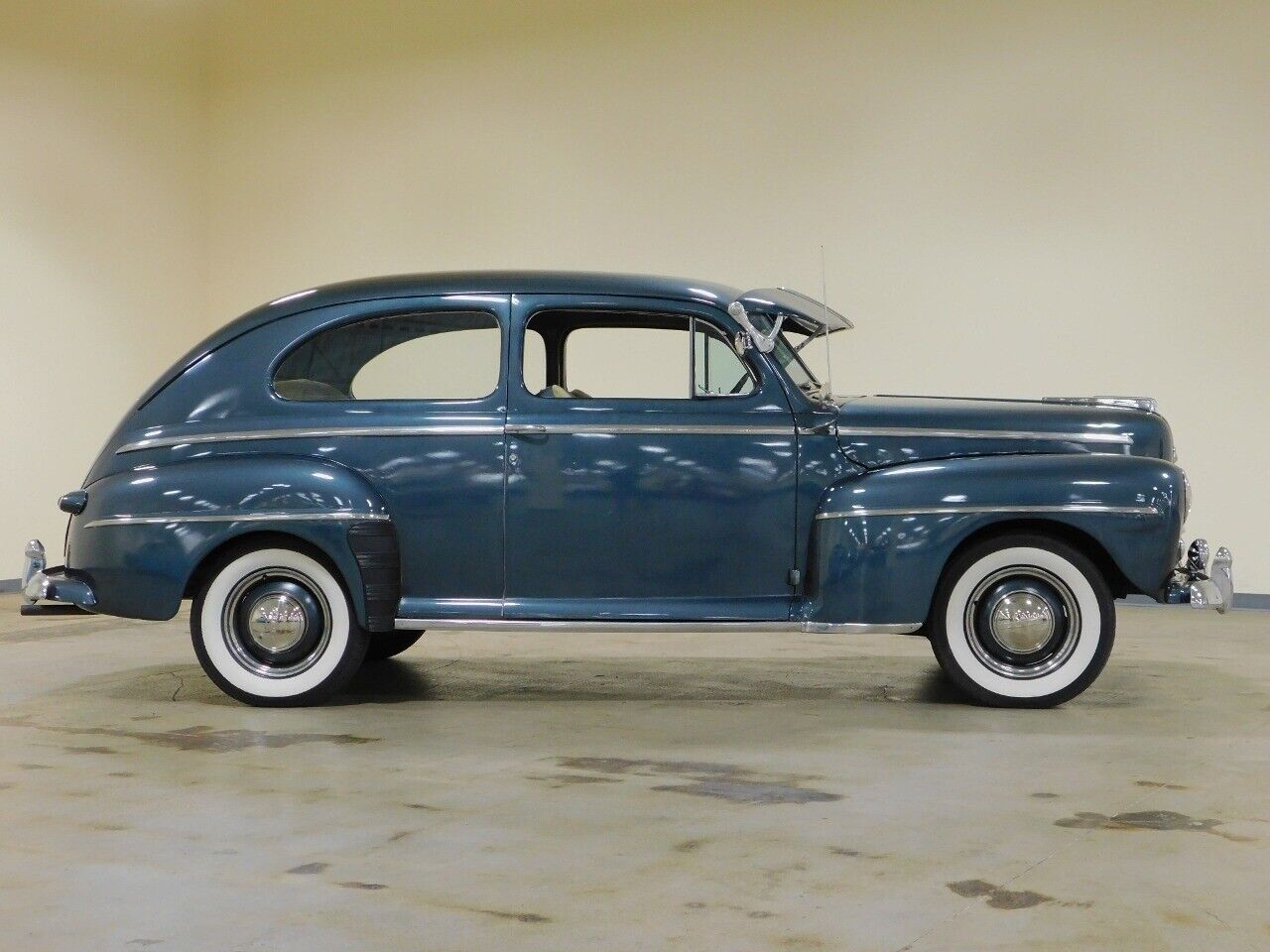 Ford-Super-Deluxe-1947-6