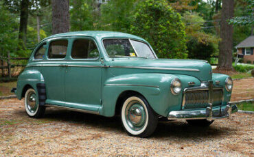 Ford-Super-Deluxe-Berline-1942-11