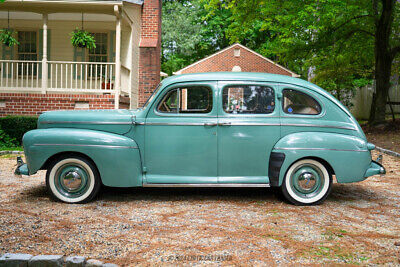 Ford-Super-Deluxe-Berline-1942-2