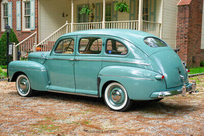 Ford-Super-Deluxe-Berline-1942-5