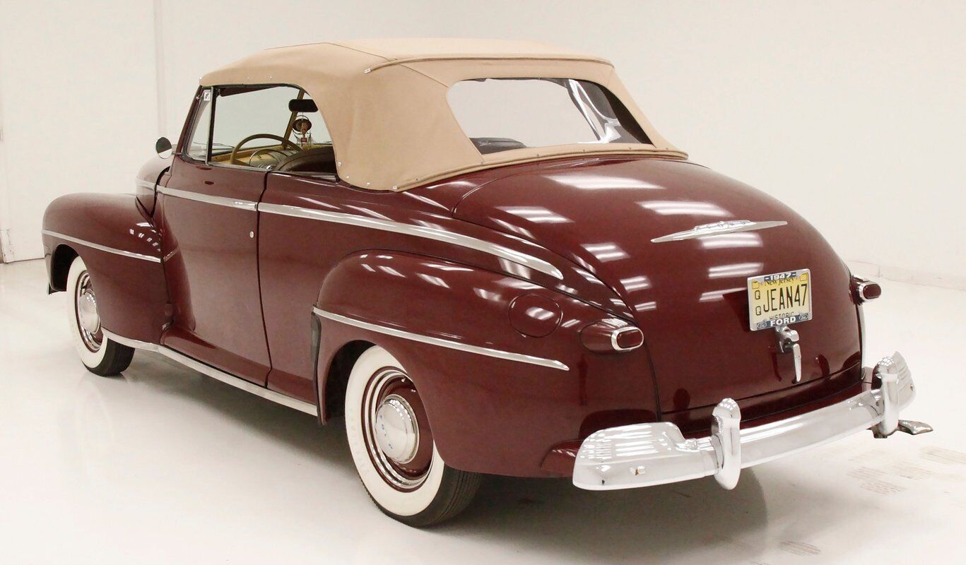 Ford-Super-Deluxe-Cabriolet-1947-4