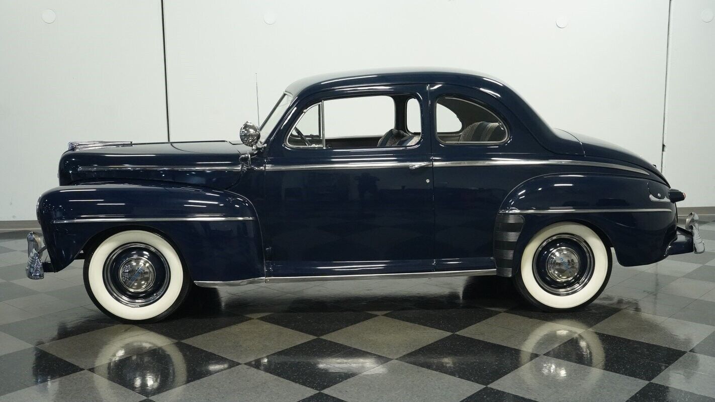 Ford-Super-Deluxe-Coupe-1947-2