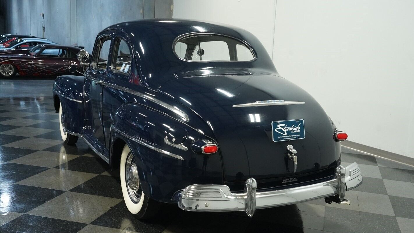 Ford-Super-Deluxe-Coupe-1947-7