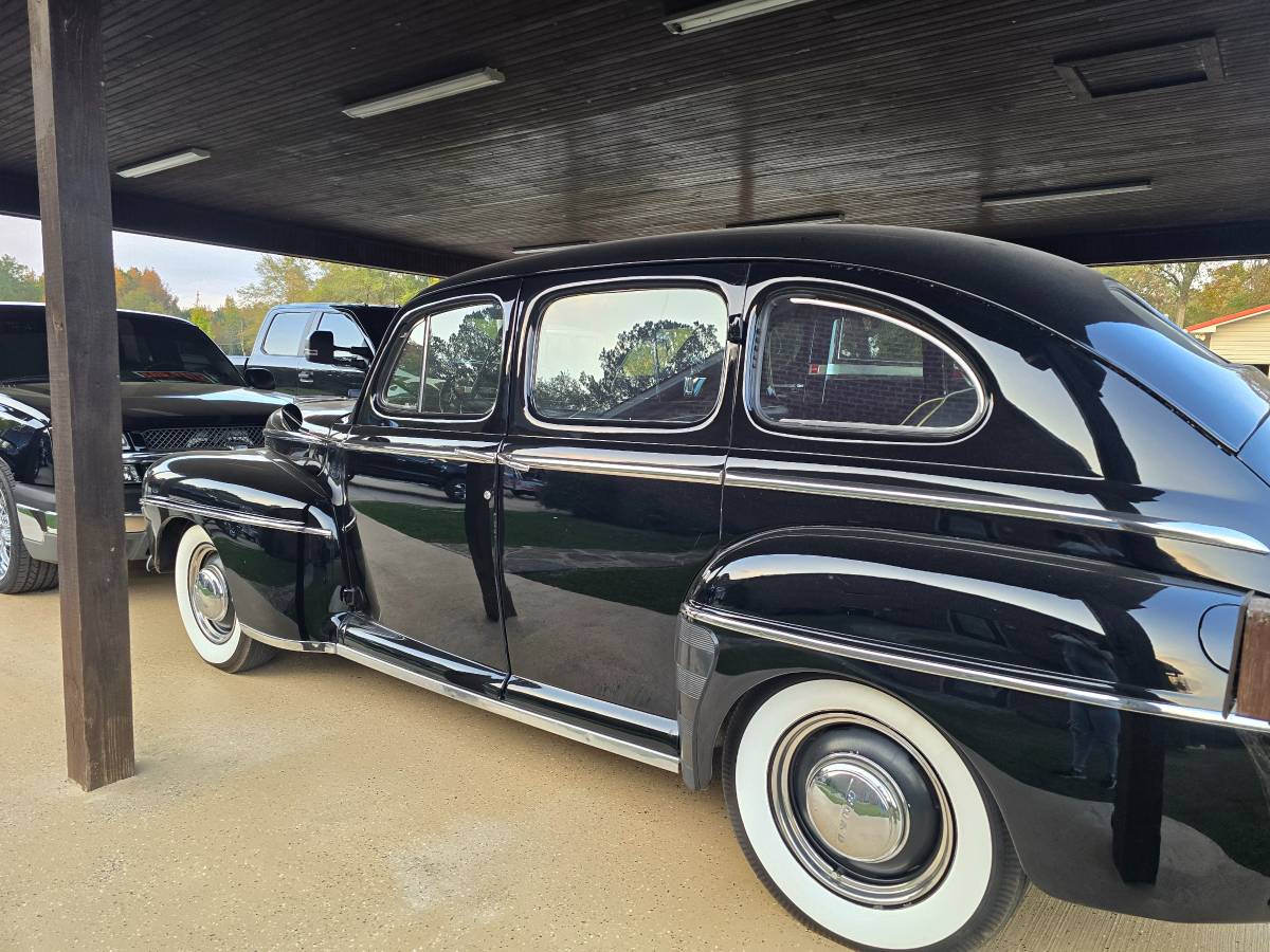 Ford-Super-deluxe-1948-2