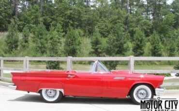 Ford-Thunderbird-1957-1