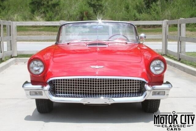 Ford-Thunderbird-1957-5