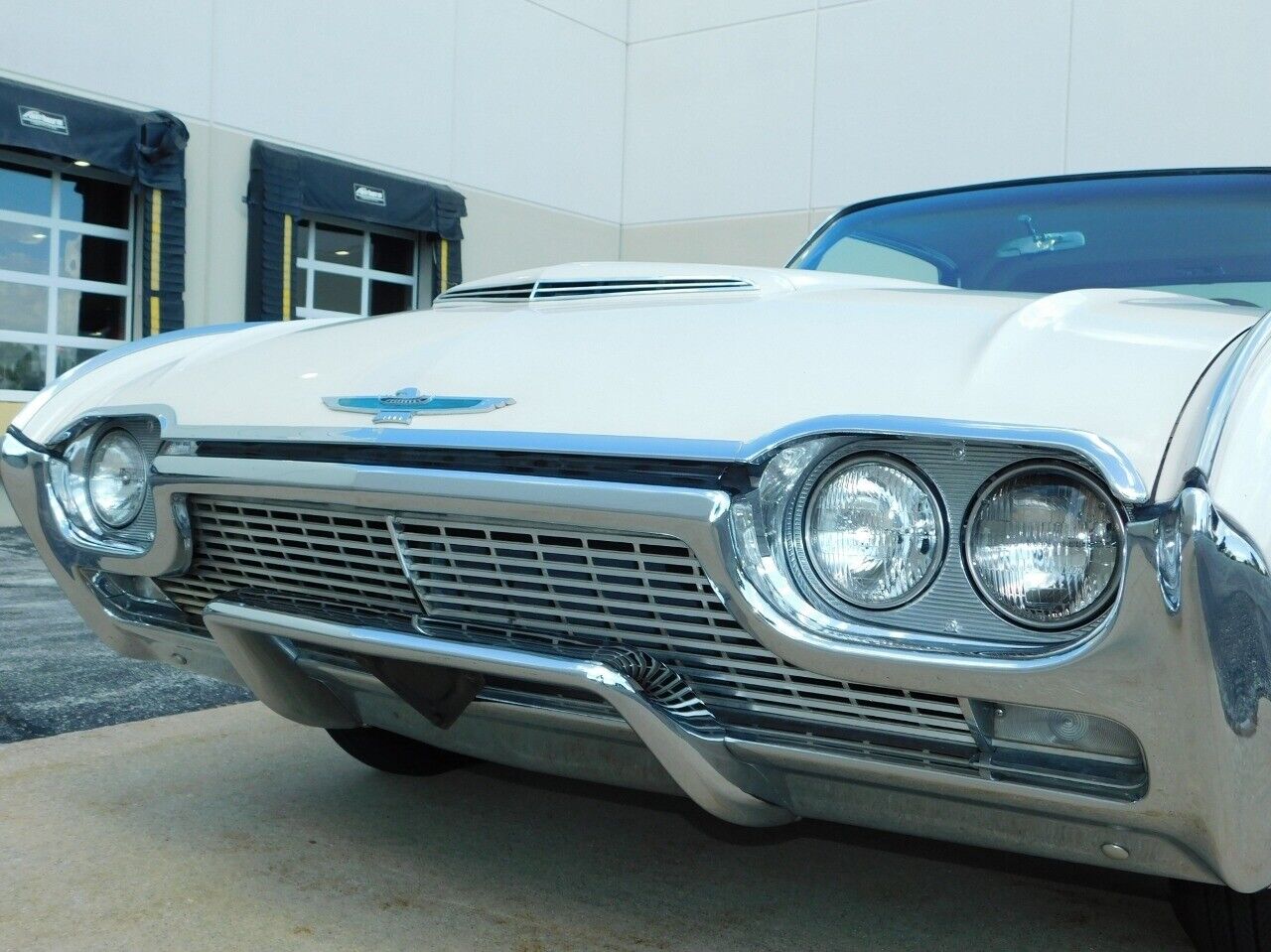 Ford-Thunderbird-1961-10