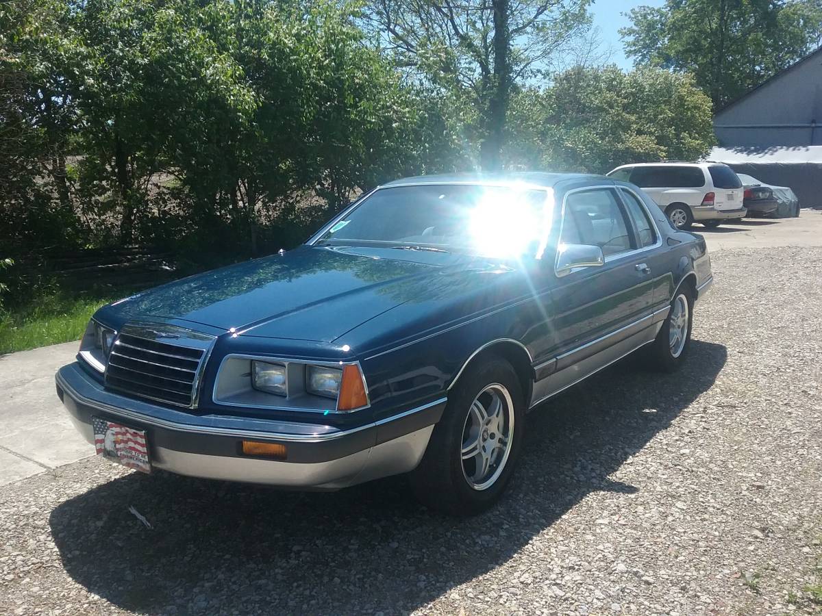 Ford-Thunderbird-1986-1