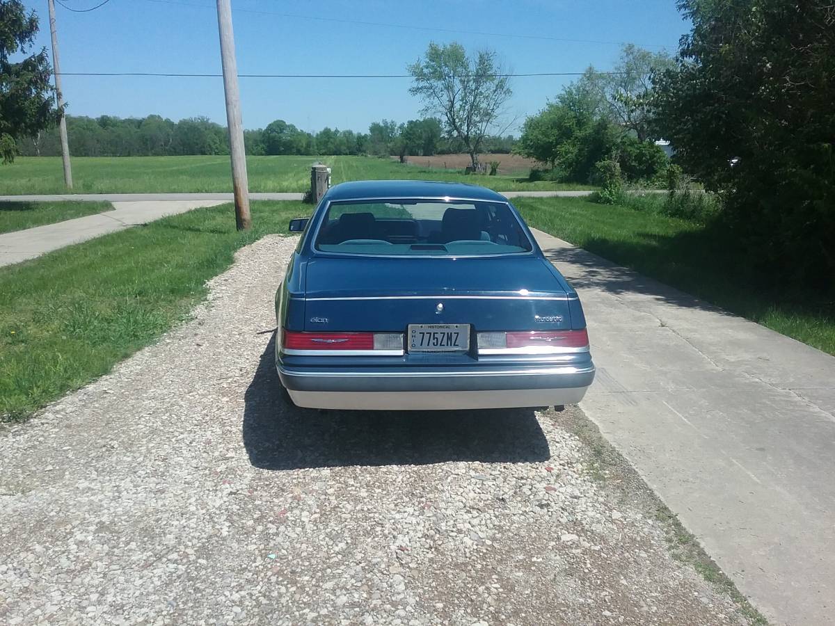 Ford-Thunderbird-1986-5