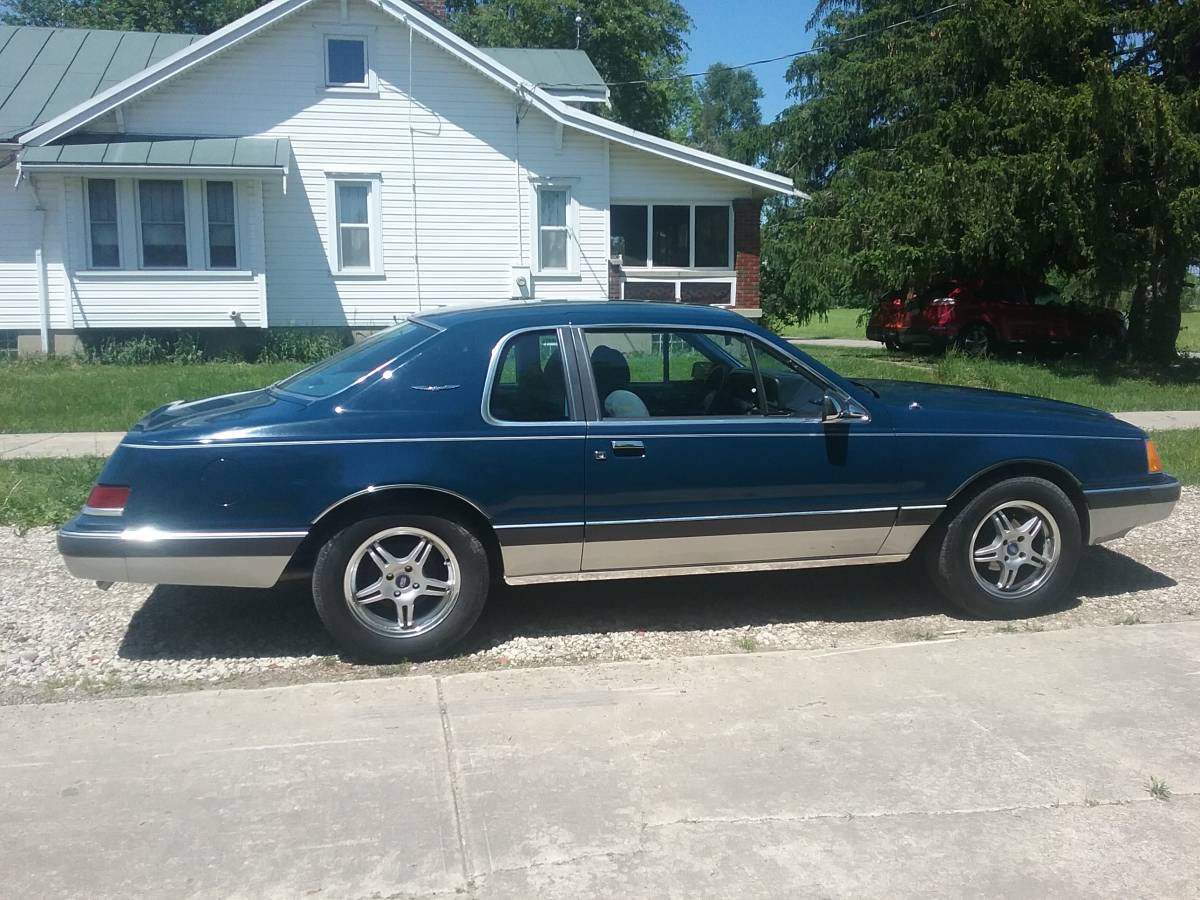 Ford-Thunderbird-1986-9