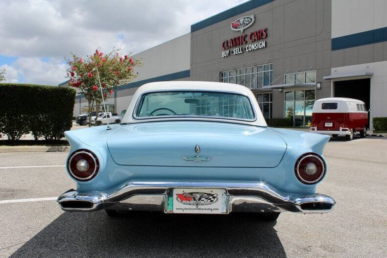 Ford-Thunderbird-Berline-1957-11