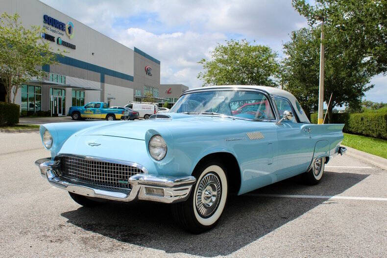 Ford-Thunderbird-Berline-1957-6