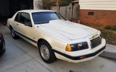 Ford-Thunderbird-Berline-1983-1