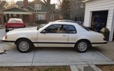 Ford-Thunderbird-Berline-1983-8