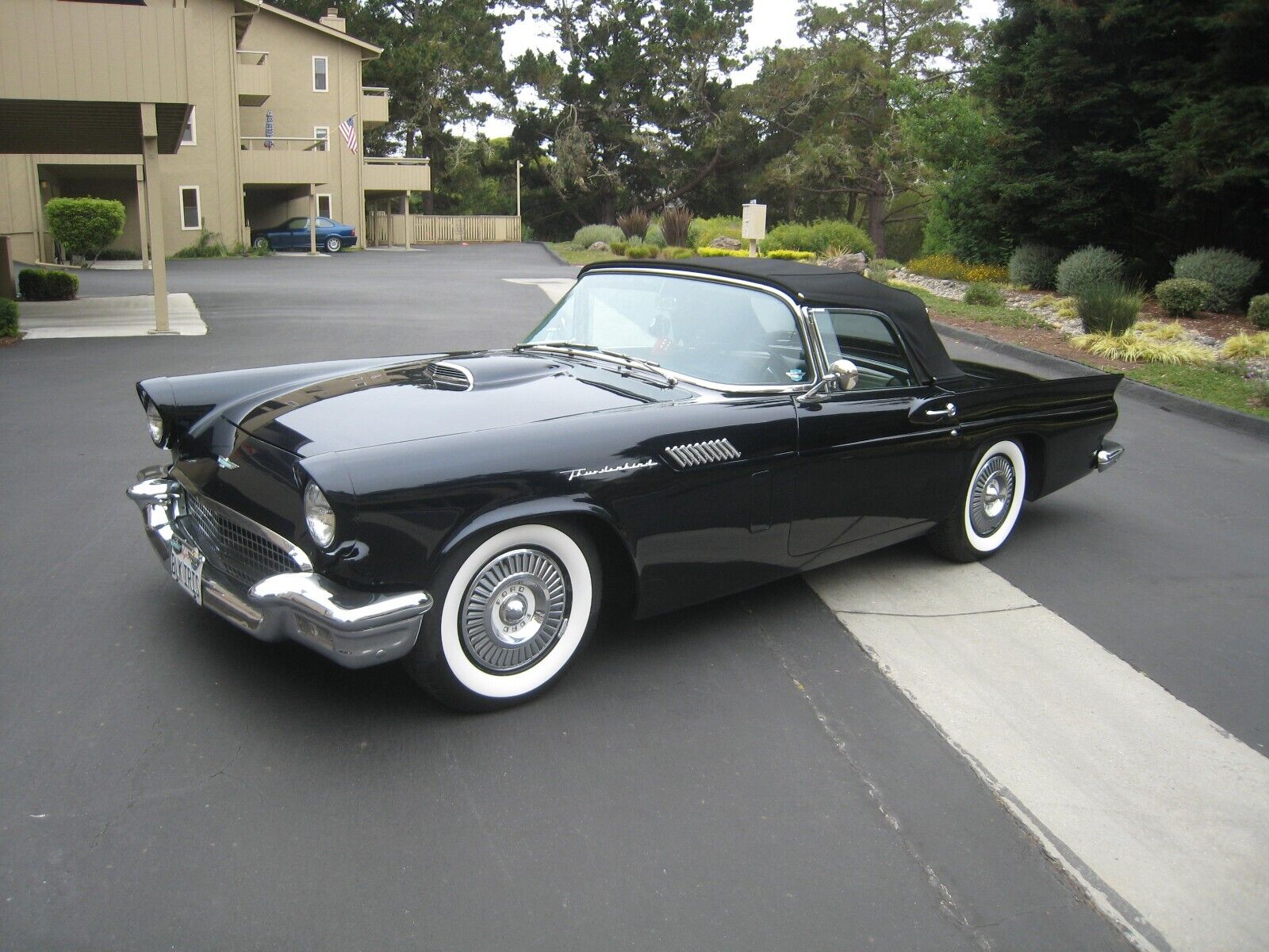 Ford-Thunderbird-Cabriolet-1957-5