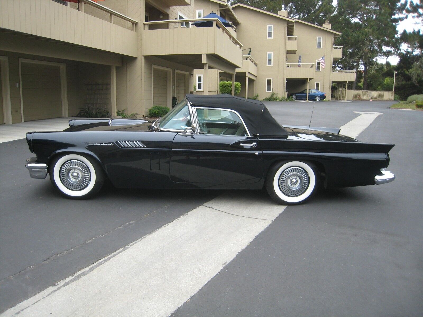 Ford-Thunderbird-Cabriolet-1957-6