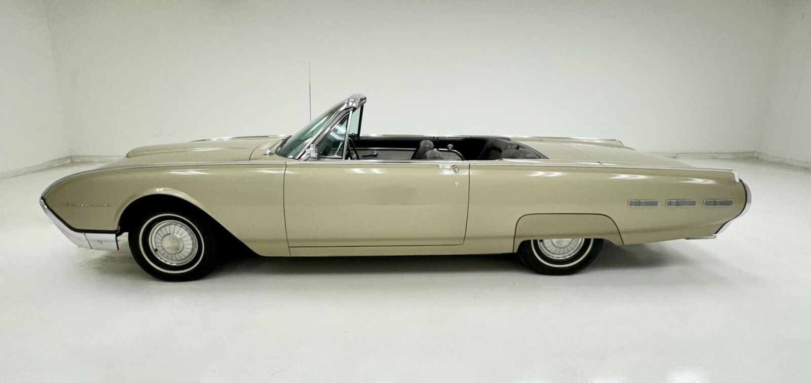 Ford-Thunderbird-Cabriolet-1962-3