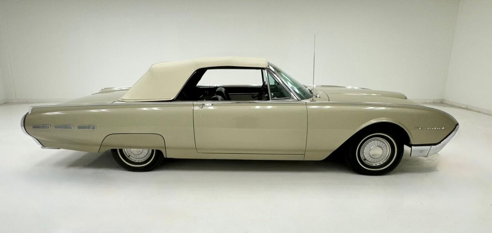 Ford-Thunderbird-Cabriolet-1962-8