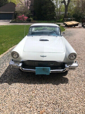 Ford-Thunderbird-Coupe-1957-3