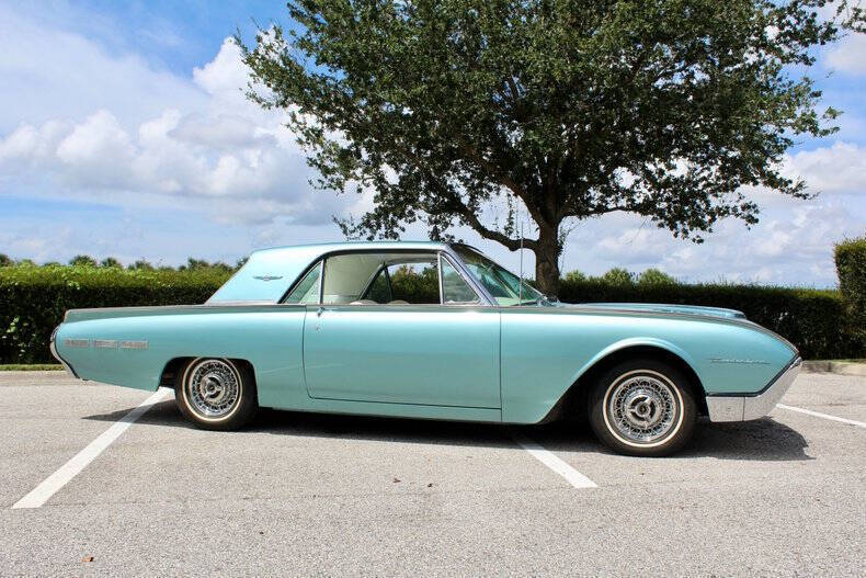 Ford-Thunderbird-Coupe-1962-2