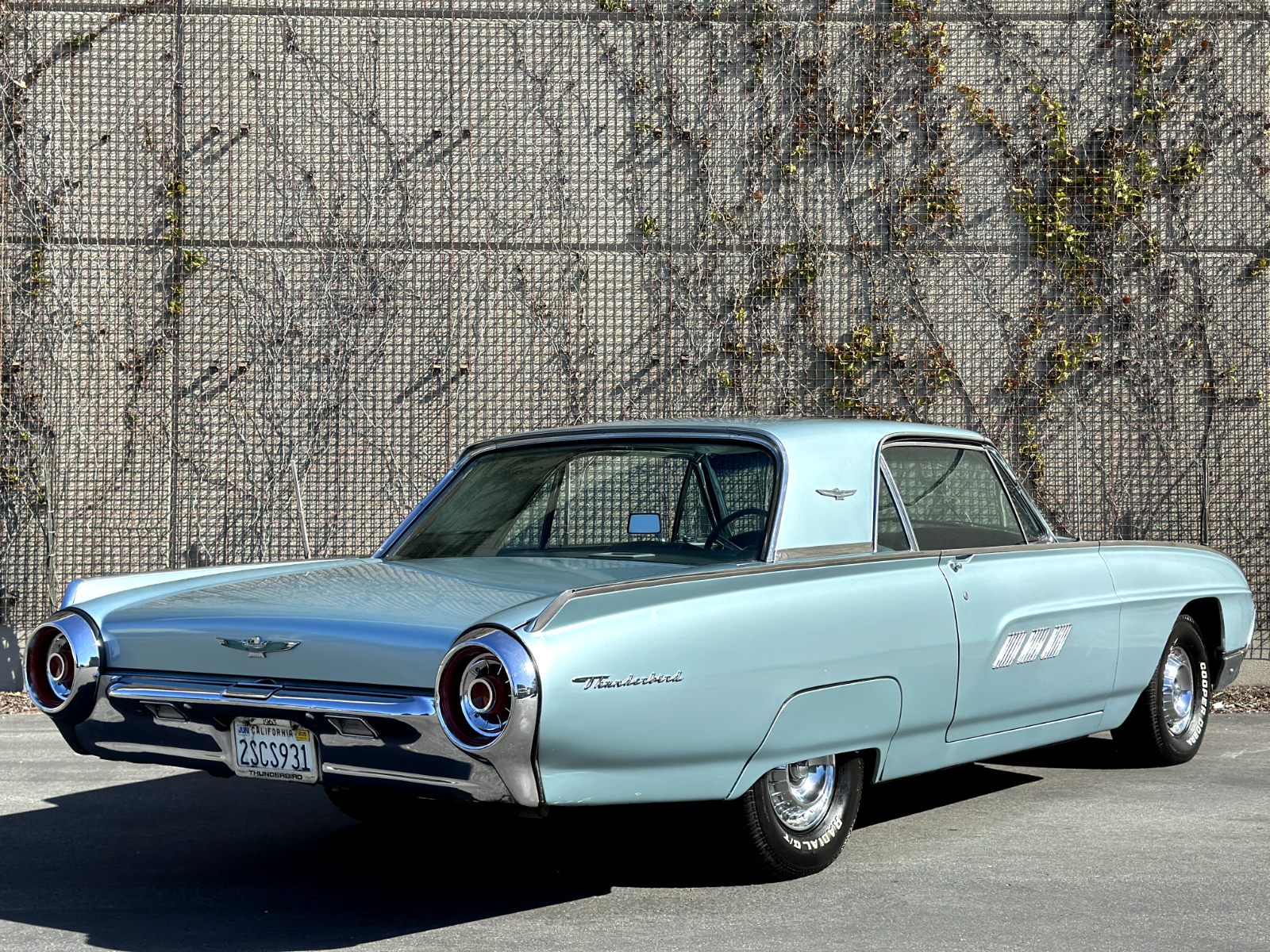 Ford-Thunderbird-Coupe-1963-4