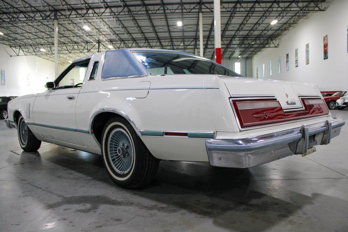 Ford-Thunderbird-Coupe-1978-2