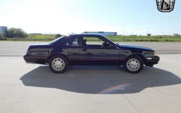 Ford-Thunderbird-Coupe-1987-4