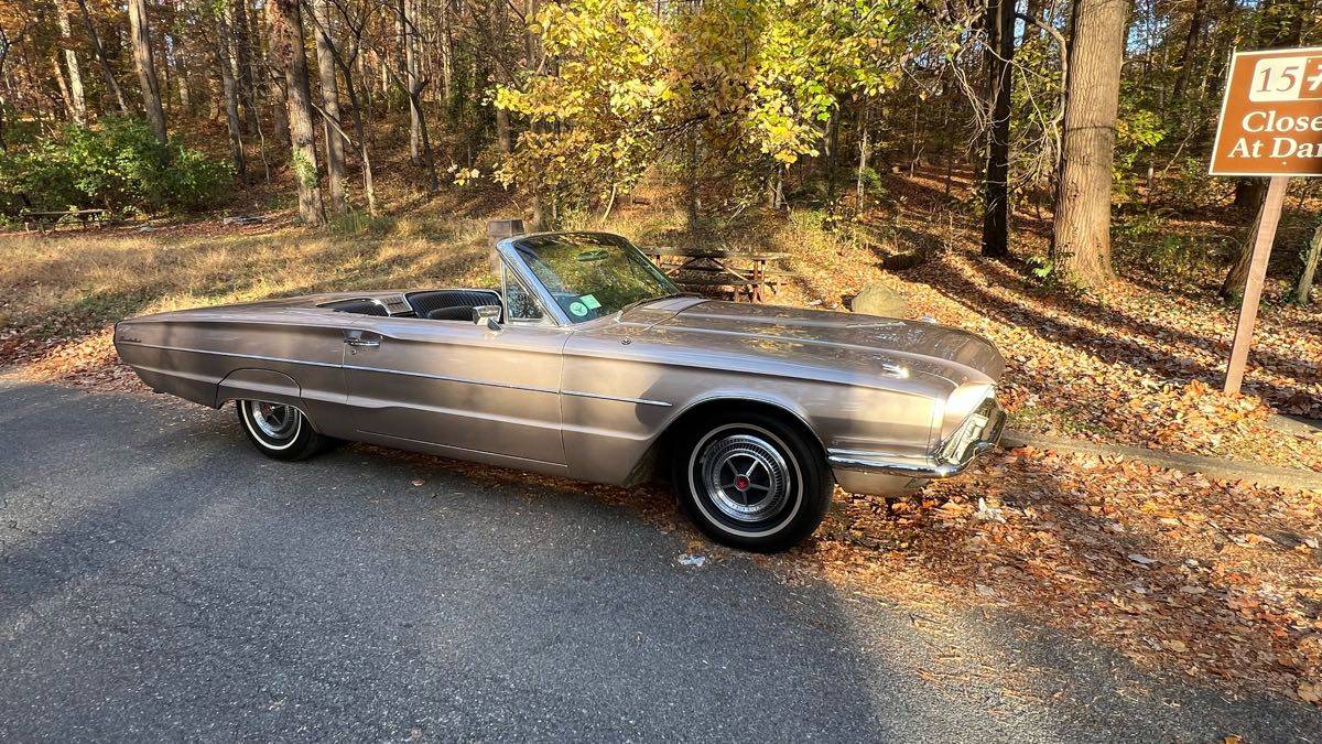 Ford-Thunderbird-convertible-1966