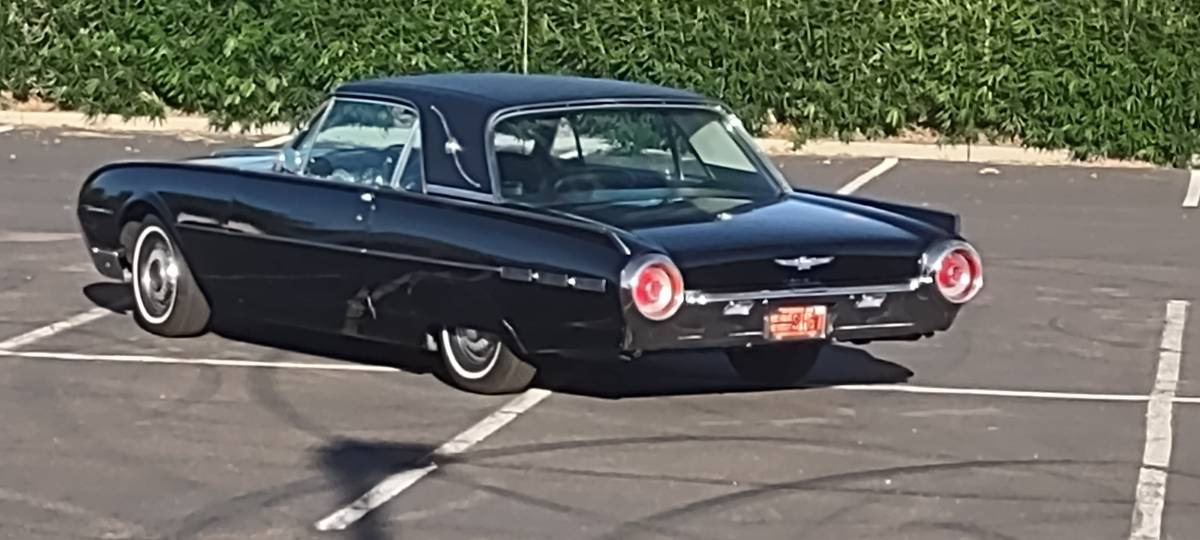 Ford-Thunderbird-coupe-1962-10