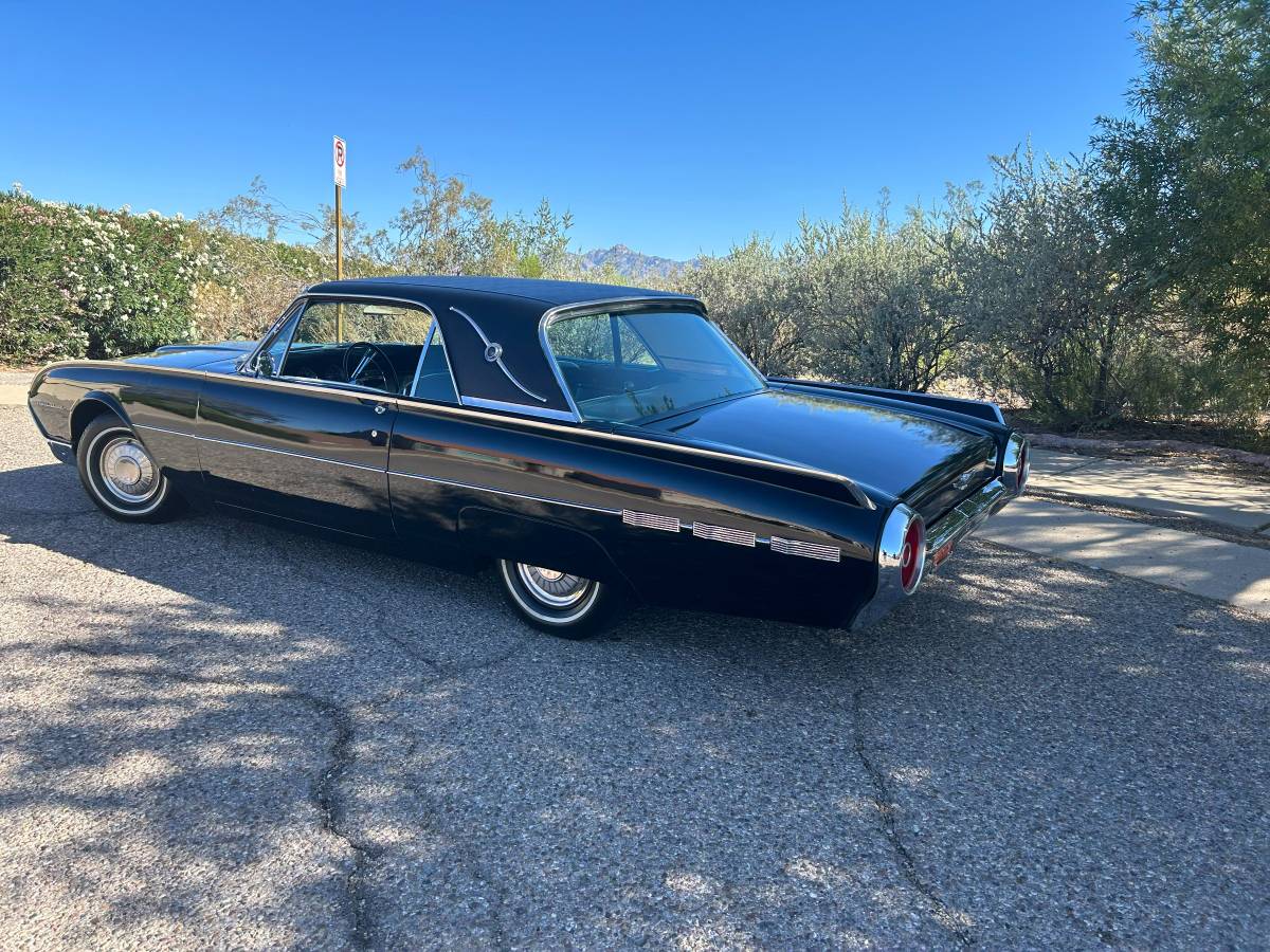 Ford-Thunderbird-coupe-1962-11